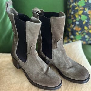 Emanuel’s Crasto brown suede Chelsea boot - made in Italy like new, worn once.